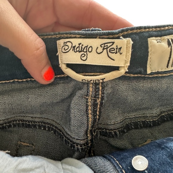 Indigo Rein button up jean skirt 12 - Picture 7 of 7